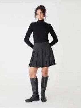 WOOL Carlisle grey
Pleated Circle Skirt